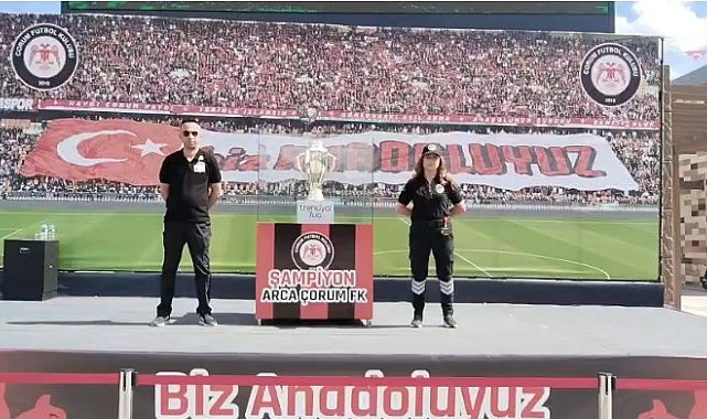 Çorum FK'nın şampiyonluk kupası kentte sergileniyor