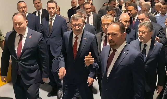 Cumhurbaşkanı Yardımcısı Yılmaz, Güzelyurt Soğuk Hava Deposu Entegre Tesisleri'nde incelemede bulundu