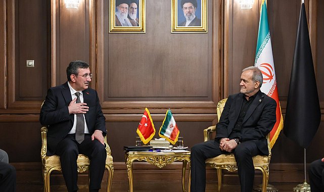 Cumhurbaşkanı Yardımcısı Yılmaz, Hamaney'in cenaze töreni için Tahran'da