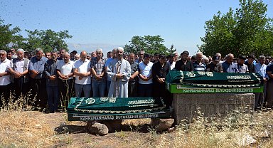 Deneme sürüşü yaparken kanala uçtukları otomobilde ölen anne ve oğlu toprağa verildi
