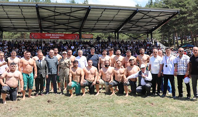 Erzurum'da Akdağ Karakucak Güreşleri'nin başpehlivanı Kenan Gör oldu