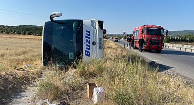 Eskişehir'de yolcu otobüsü şarampole devrildi: 24 yaralı