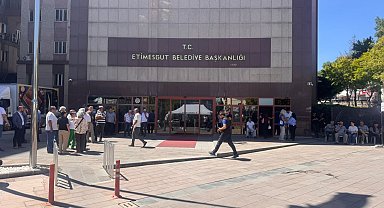 Etimesgut Belediyesi'ne operasyon: Başkan Beşikçioğlu dahil 55 şüpheli gözaltında