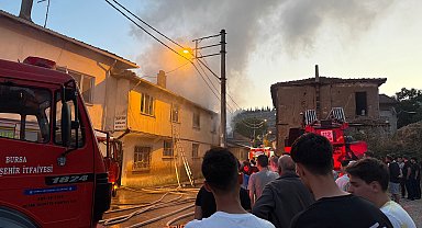 Evde çıkan yangında hayatını kaybetti