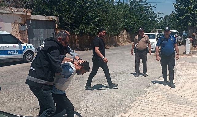 Evinde tabancayla vurulmuş halde bulunan kadını, bina görevlisi öldürmüş