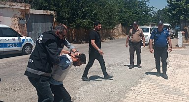 Evinde tabancayla vurulmuş halde bulunan kadını, bina görevlisi öldürmüş
