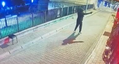 Fatih'te husumetlisinin iş yerini kurşunlayan şüpheli yakalandı