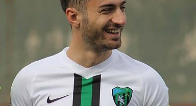 Fethiyespor'da Burak imzalıyor