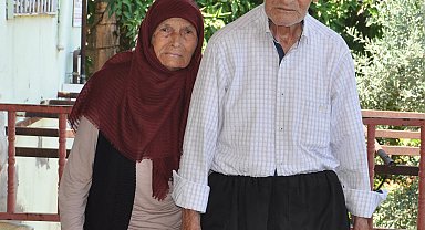 Gaziantep'te asırlık çift, mutlu ve uzun yaşamın sırrını anlattı