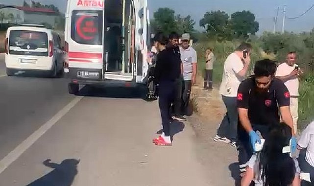 Gemlik'te işçi servis minibüsüyle otomobil çarpıştı; 15 yaralı