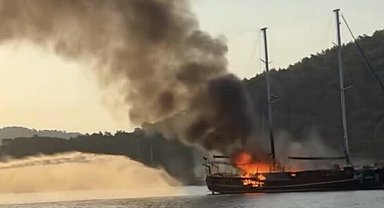 Göcek açıklarında tekne yandı, yolcular ve mürettebat tahliye edildi