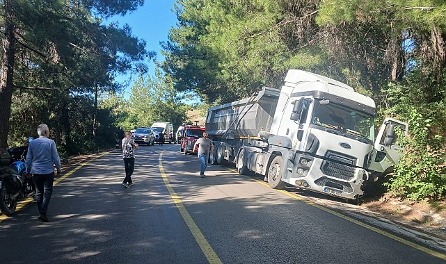 Hafriyat kamyonu ile otomobil çarpıştı; 1 ölü, 2 yaralı