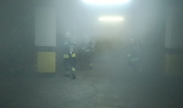 İş merkezinde tçıkan yangın, 1 saatte kontrol altına alındı