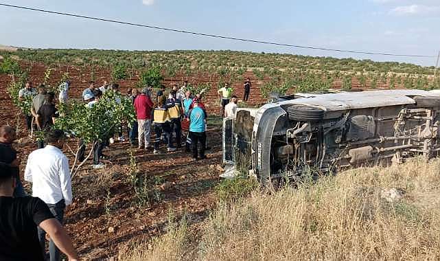 İşçilerini taşıyan minibüs devrildi: 22 yaralı