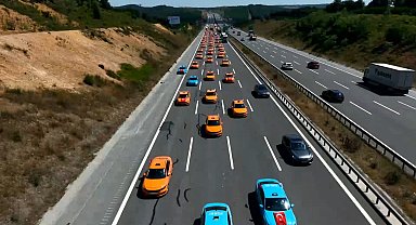 İstanbul'da taksicilerden 253 araçlık 15 Temmuz demokrasi konvoyu