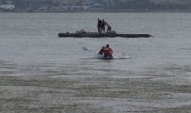 İzin gününde olan itfaiye amiri fırtınada Büyükçekmece Gölü'nde mahsur kalan balıkçıları kurtardı