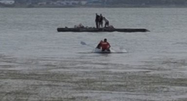 İzin gününde olan itfaiye amiri fırtınada Büyükçekmece Gölü'nde mahsur kalan balıkçıları kurtardı