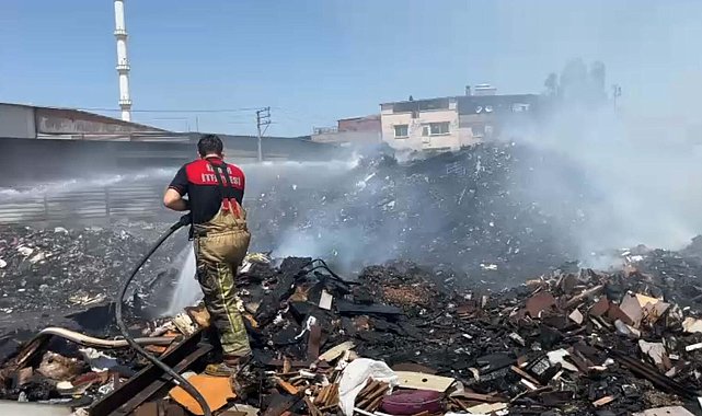 İzmir'de çöp dökülen alanda yangın