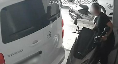 İzmir'de motosiklet hırsızlığı kamerada