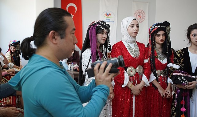 Japon araştırmacı, Siirt'in halk oyunları ve dengbej kültürünü arşivledi