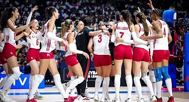 Japonya engeli aşıldı! Sultanlar finallerde