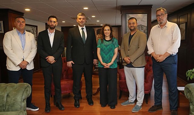 Karşıyaka'da belediyeyle salon görüşmesi yapıldı