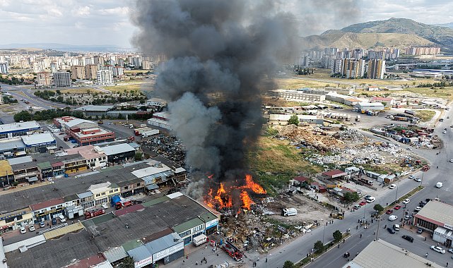 Kayseri'de hurdalıkta yangın