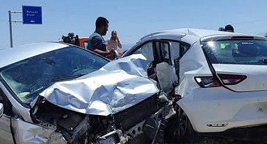 Kayseri'de otomobiller çarpıştı: 2 ölü, 9 yaralı