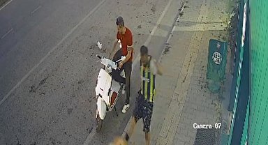 Kediye şiddet kamerada