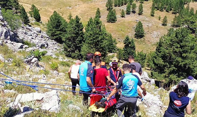 Kekik toplama çıktı, kayalıklardan düştü