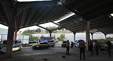 Kırıkkale'de pazar yerinin çatısından düşen boya işçisi, ağır yaralandı