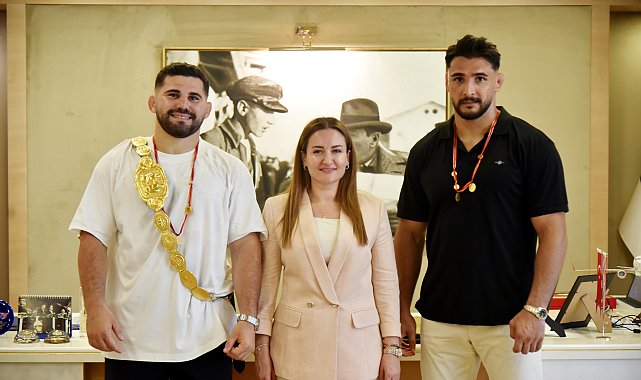 Kırkpınar Başpehlivanı Taş, Antalya'da coşkuyla karşılandı