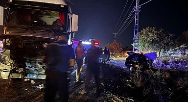 Korkunç kaza: 3 ölü, 5 yaralı