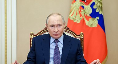 Kremlin: Putin, Rus gemilerine el koyma girişimlerine karşılık vermeyi emretti