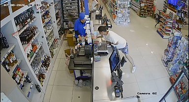 Marketten hırsızlık yapan şüpheli, içinde 10 yaşında çocuğun da bulunduğu otomobili gasbedip kaçtı