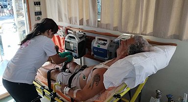 Mavi turda ve Yunan adasında rahatsızlanan 3 kişi, deniz ambulansıyla Bodrum'a taşındı