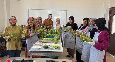 Midyatlı kadınlar, coğrafi işaretli acurun turşusunu kuruyor