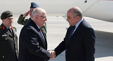 Milli Savunma Bakanı Yaşar Güler, KKTC'de