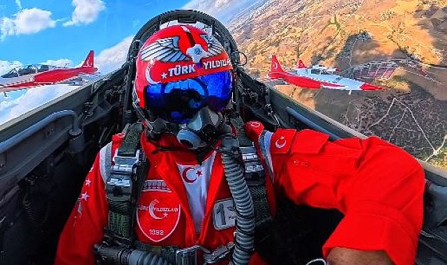 MSB, Türk Yıldızları'nın selamlama uçuşunun kokpit görüntülerini paylaştı