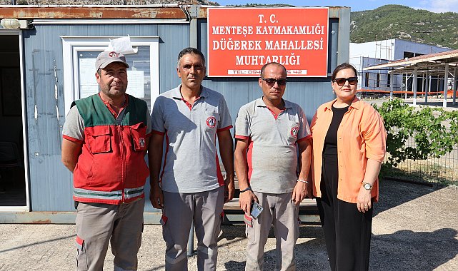 Muğla'da temizlik işçileri, buldukları içi para ve ziynet dolu çantayı sahibine ulaştırdı