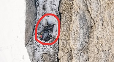 Ölen dağcının, 200 metre sürüklendikten sonra ipte asılı kaldığı bölge dronla görüntülendi