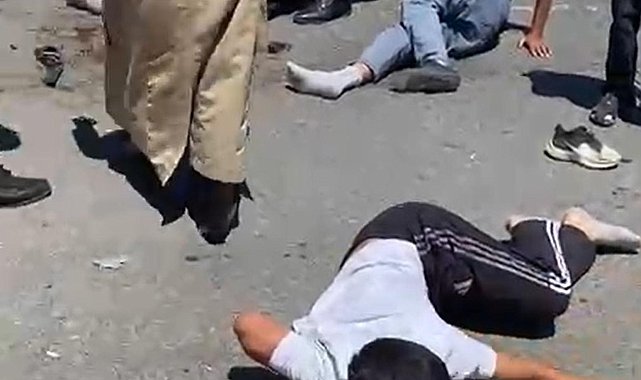 Otomobille bisikletli çocuklara çarpıp kaçtı; 3 yaralı