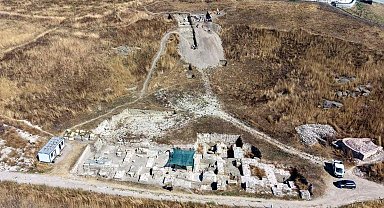 Perinthos Antik Kenti'nde ortaya çıkarılan tiyatroda, Helenistik Dönem'e ait izlere rastlandı
