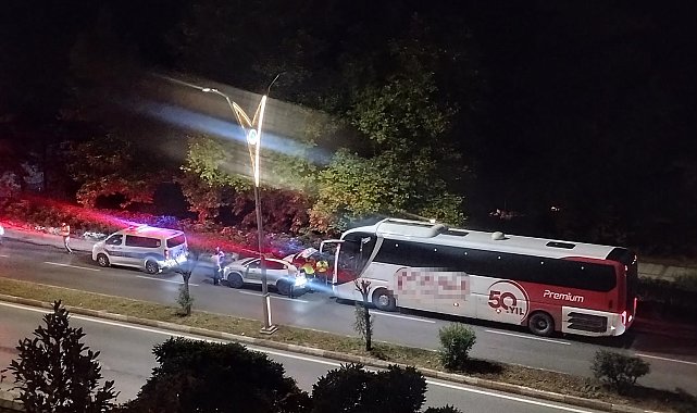 Polis aracına çarpan yolcu otobüsünün şoförü alkollü çıktı