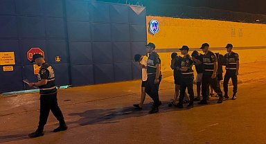 Polis merkezinin camını kıran 4 şüpheli tutuklandı