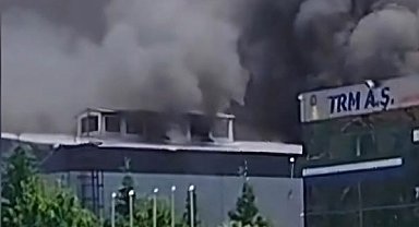 Sakarya'da fabrika yangını söndürüldü