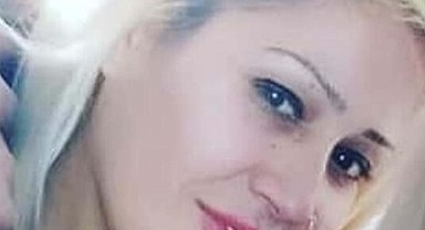 Sevgilisi tarafından dövülerek öldürülen Sevil'in tabutunu kadınlar taşıdı