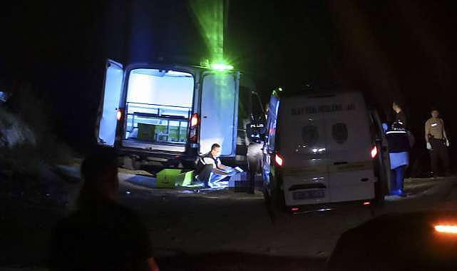 Seyir tepesinde sır dolu katliam: 3 ölü