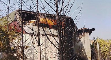 Silivri'de otluk alanda çıkan yangın çiftlik evine sıçradı