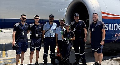 SunExpress CEO'su Schnabel, teknik personel oldu; uçak bakımı yaptı 